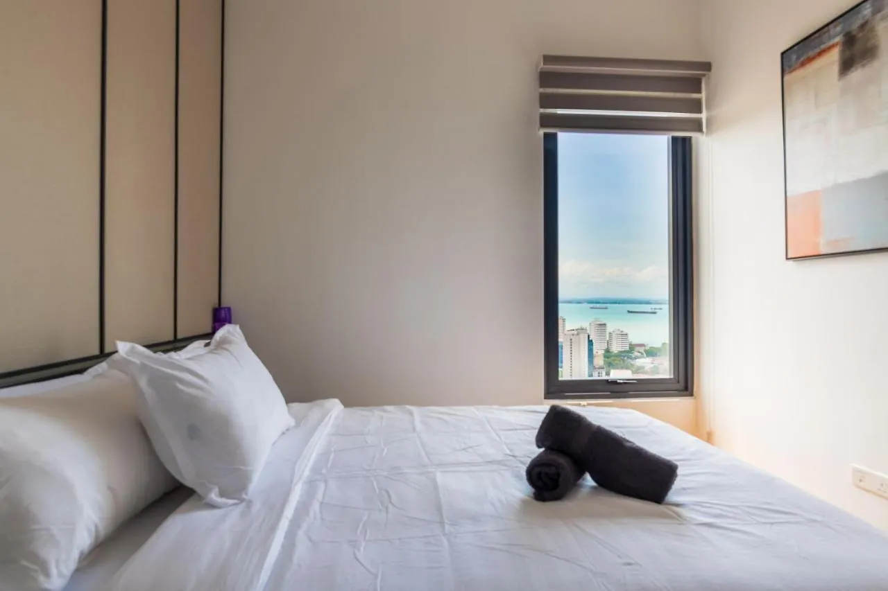 Executive Seaview 2Bedrooms Macalister Georgetown 4-6Pax George Town